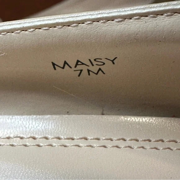 Tahari Leather "Maisy" Cap Toe Block Heel 7M - Picture 10 of 11